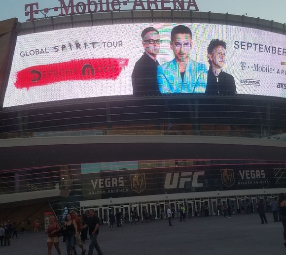 Meet your Posher, Julie - Picture 2 of 3